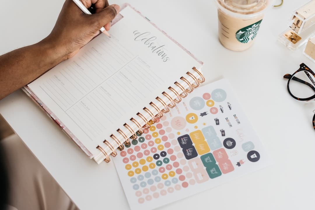 Planning a weekly Pinterest publishing rhythm in a paper planner