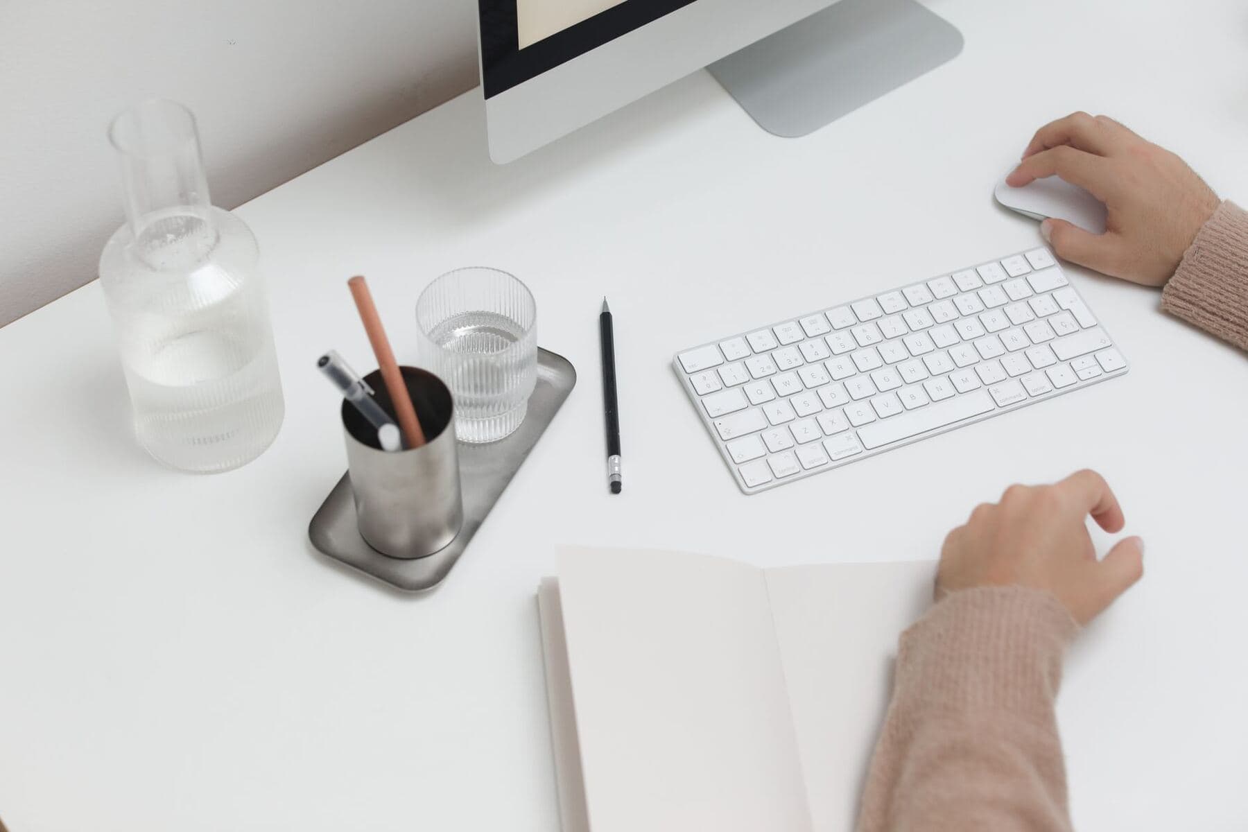 Illustration accompanying Pinterest Description Generator: How to Write Ones That Actually Rank