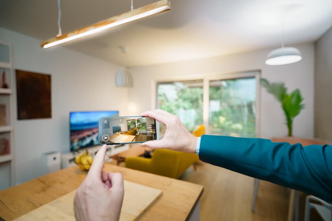 Viewing a pin close-up on a phone the way a signed-out visitor would